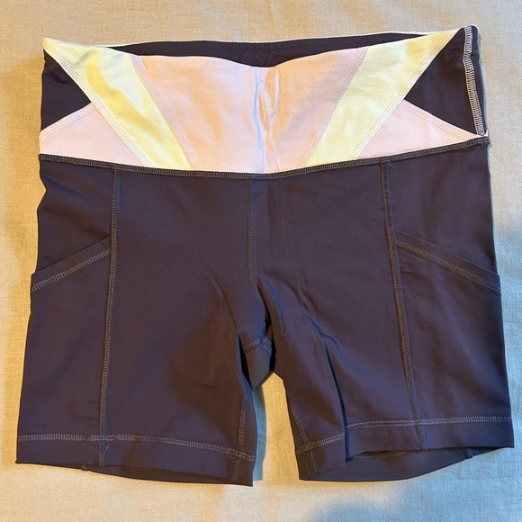 Lululemon Dart & Dash Shorts - Picture 3 of 5